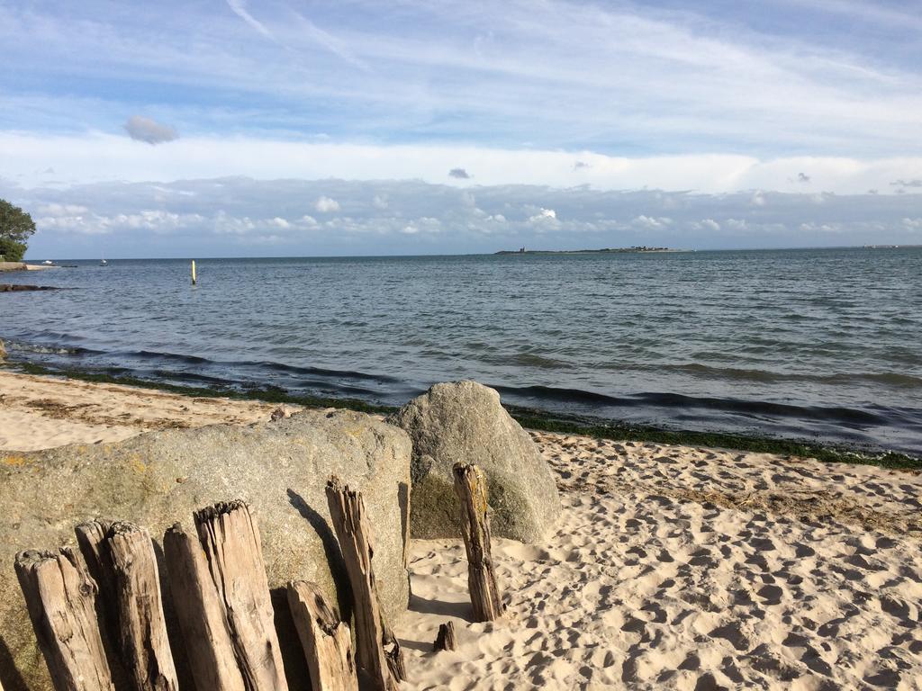 Entre Terre Et Mer Réville Esterno foto